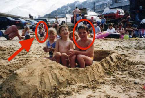 What He Discovered Hiding In The Background Of His Childhood Photo Changed His Life