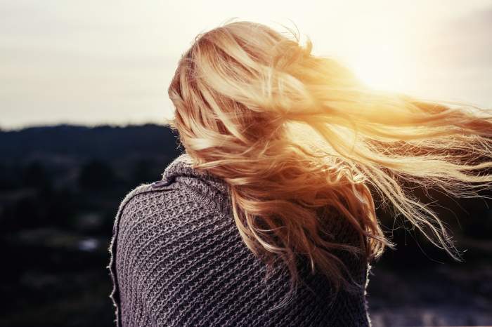 How To Treat Your Damaged Hair In The Right Way